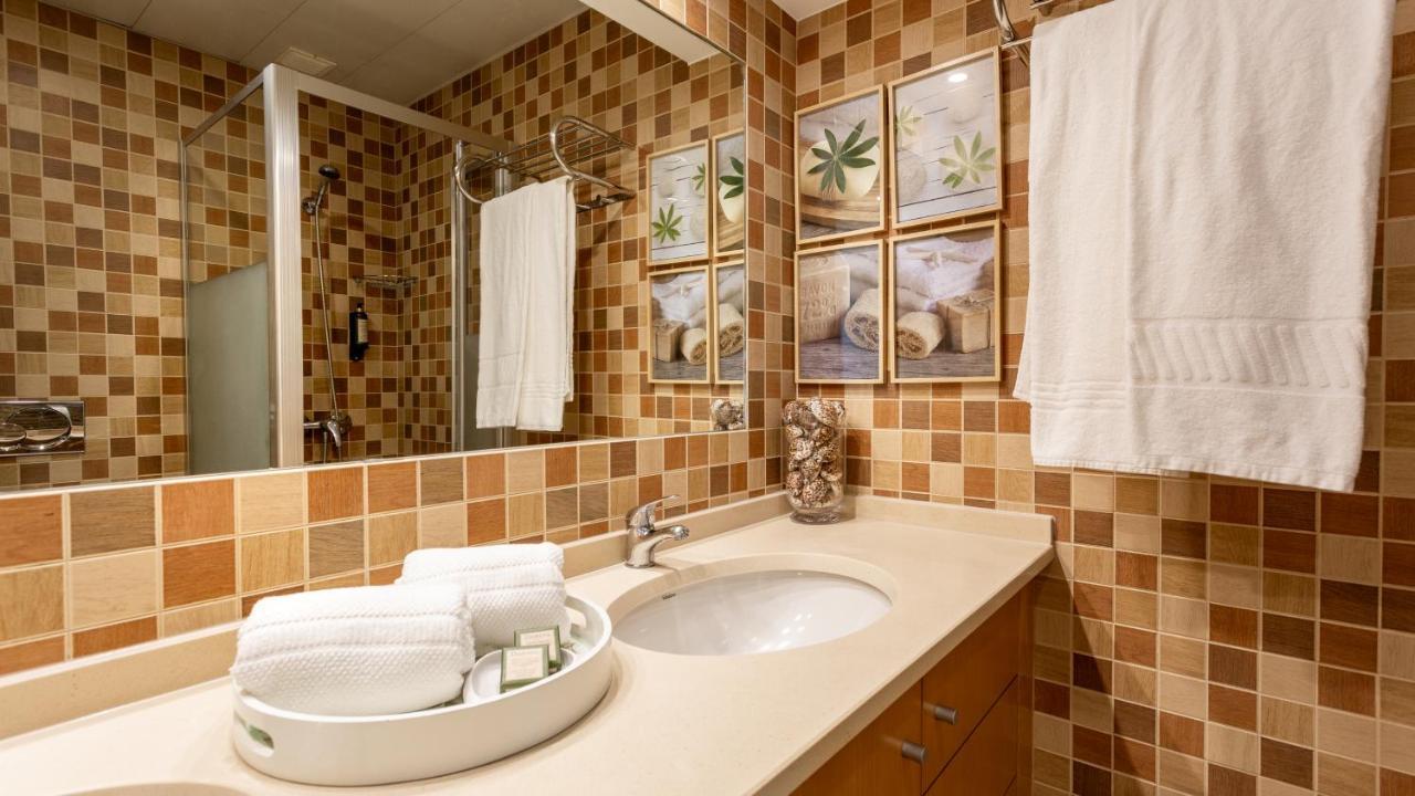 Divine Marina Apartment W/ Pool & Garden By Lovelystay Quarteira Eksteriør bilde